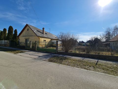 Eladó Ház 2451 Ercsi 