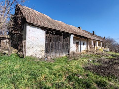 Eladó Ház 7193 Regöly Tájpanoráma, családias környezet.