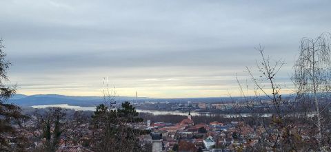 Eladó Telek 2500 Esztergom 2500 Esztergom, családi házas