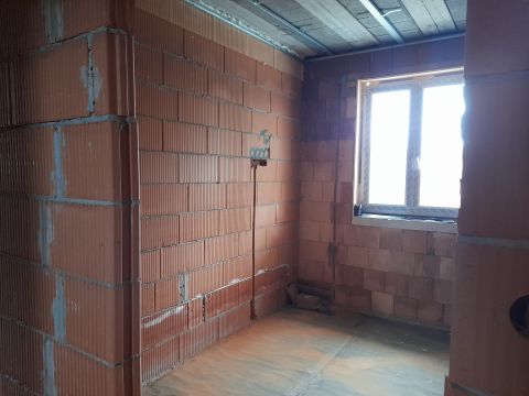 Eladó Ház 2113 Erdőkertes Kéri utca közelében