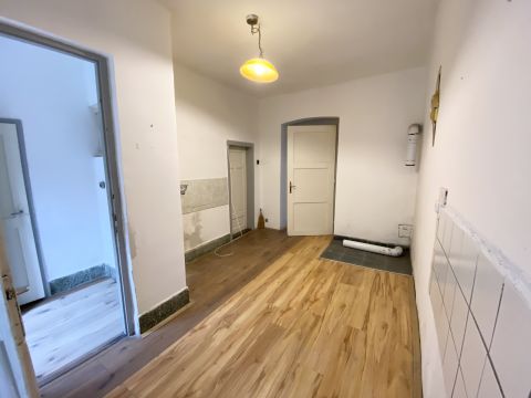 Eladó Ház 8400 Ajka 