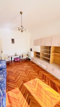 Kiadó Lakás 7633 Pécs , Uránvárosban lakás kiadó!
