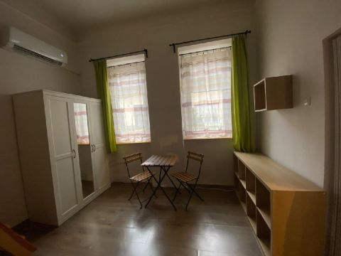 Eladó Lakás 1147 Budapest 14. kerület 1147 Budapest 14, Bosnyák Tér