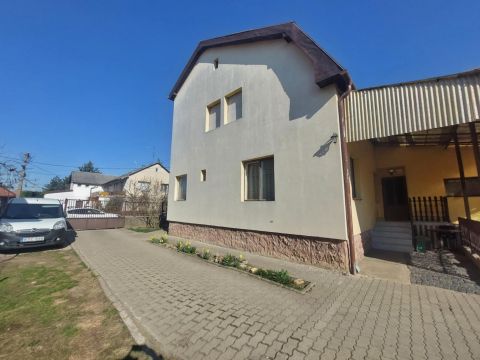 Eladó Ház 2151 Fót Somlyó