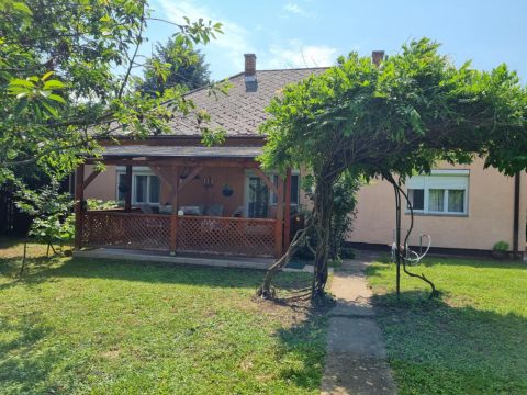 Eladó Ház 8636 Balatonszemes , 8 perc sétatávolságra a szabadstrandtól
