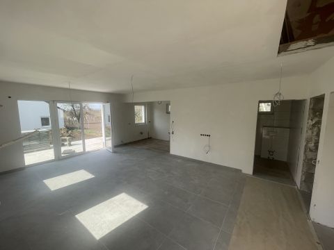 Eladó Ház 8636 Balatonszemes Balatonszemesen új építésű családi ház egy csendes utcában