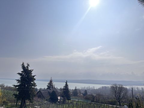 Eladó Mezőgazdasági 8237 Tihany Örök panoráma Tihany tetejéről!