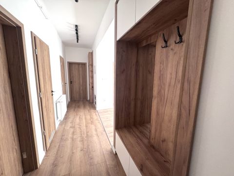 Eladó Lakás 7634 Pécs Pécs ürögi városrészében, a Fülemüle utca közelében okos otthon.