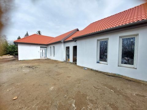Eladó Ház 2163 Vácrátót 
