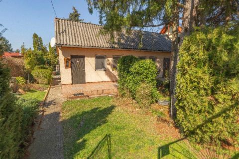 Eladó Ház 2481 Velence 2481 Velence, Csendes, zöld