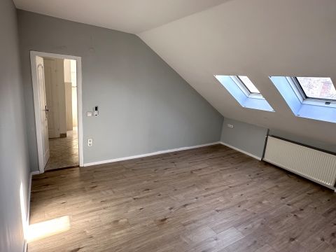 Eladó Lakás 1044 Budapest 4. kerület , Újpest