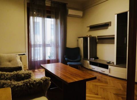 Kiadó Lakás 1136 Budapest 13. kerület , Praktikus, állatbarát,berendezett lakás a Westendnél!