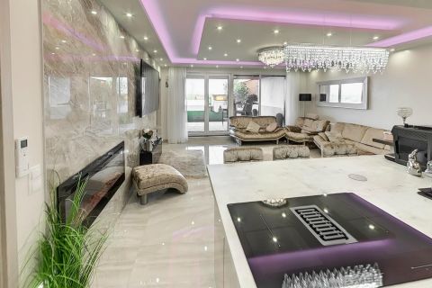 Kiadó Lakás 6000 Kecskemét , EXKLUZÍV Nappali+3 szobás, PENTHOUSE LAKÁS A HOLLANDFALUBAN!