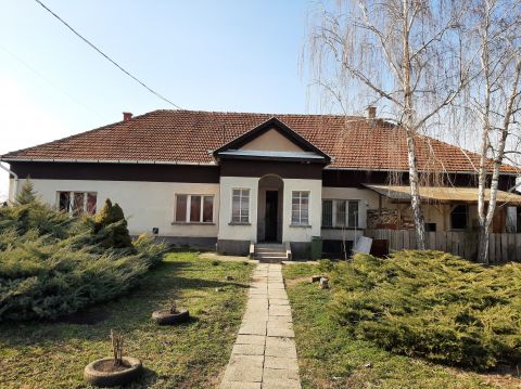 Eladó Ház 5125 Pusztamonostor , Rákóczi út COOP ABC közelében!