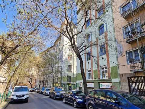 Eladó Lakás 1123 Budapest 12. kerület , ****AMERIKAI KONYHÁS NAPPALI, 2 HÁLÓ, 2 FÜRDŐ****
