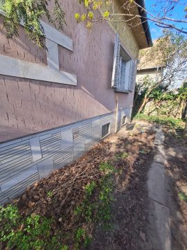 Eladó Ház 1173 Budapest 17. kerület , 525. tér közelében, 566 m2 teleken 70 m2 ház
