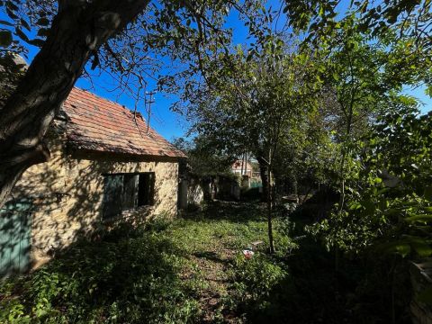 Eladó Ház 8254 Kékkút Kékkúton autentikus telek