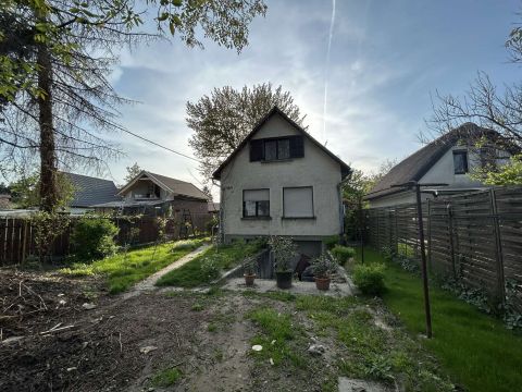 Eladó Ház 2340 Kiskunlacháza Dunapartól 5 perc sétára