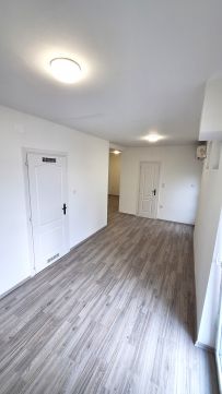 Eladó Lakás 2730 Albertirsa Azonnal költözhető lakás saját, zárt udvari résszel!!