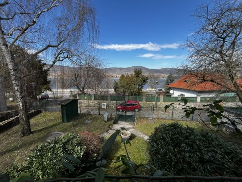 Eladó Lakás 2025 Visegrád Visegrádon, századfordulós villalakás, panorámával a várra!