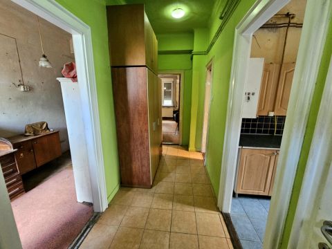 Eladó Lakás 1181 Budapest 18. kerület Eladó a 18. kerület frekventált részén társasházi lakás