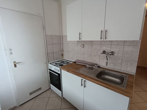 Eladó Lakás 2700 Cegléd 