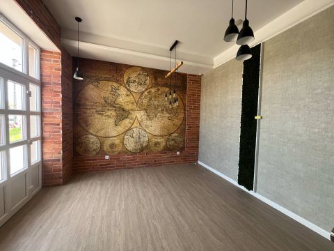 Eladó Üzlethelyiség 3770 Sajószentpéter 