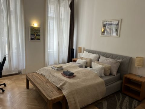 Eladó Lakás 1061 Budapest 6. kerület Káldy Gyula utca