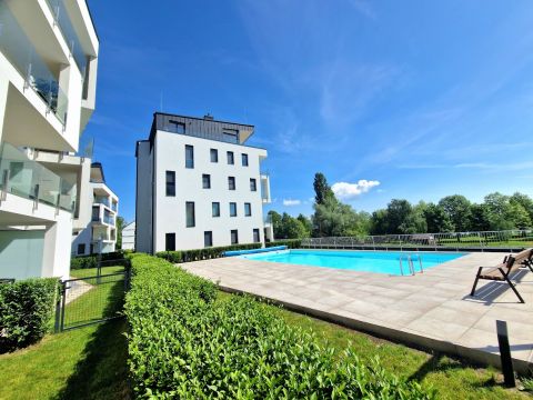 Eladó Lakás 8360 Keszthely , AA+, kertkapcsolat, autóbeálló, medence, panoráma