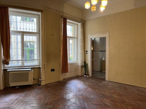 Eladó Lakás 1089 Budapest 8. kerület 