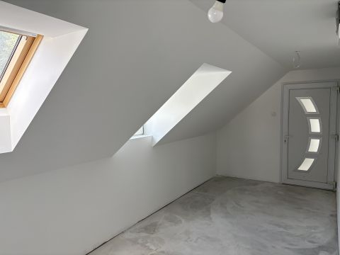 Eladó Lakás 2500 Esztergom 