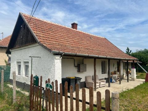 Eladó Ház 5052 Újszász , 5052 Újszász, Belváros