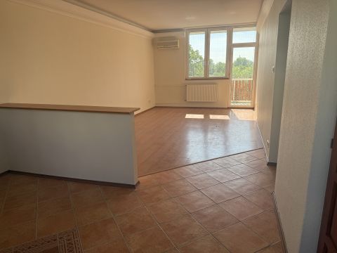 Eladó Lakás 2800 Tatabánya , ifjúság utca