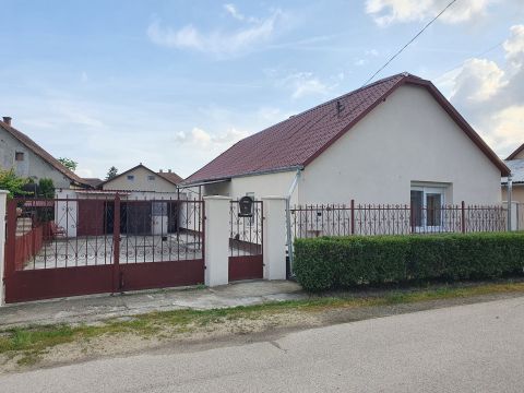 Eladó Ház 2760 Nagykáta 