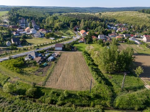 Eladó Telek 8056 Bakonycsernye 