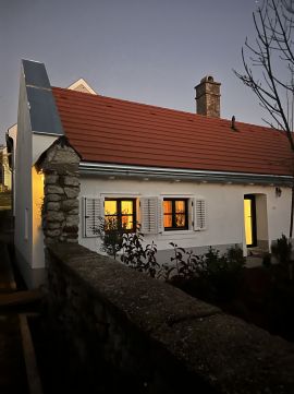 Eladó Ház 8274 Köveskál , Történelmi Otthon Találkozik a Modern Luxussal