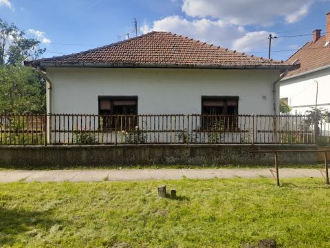 Eladó Ház 5712 Szabadkígyós 