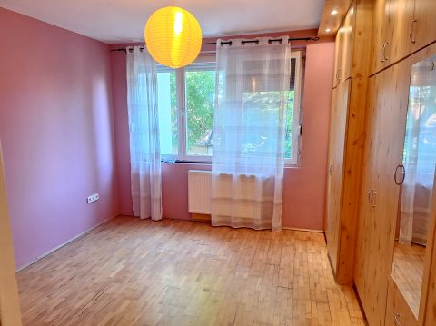 Eladó Lakás 1135 Budapest 13. kerület BÉKE TÉR KÖZELÉBEN 2 SZOBÁS 2. EMELETI, JÓ ÁLLAPOTÚ LAKÁS