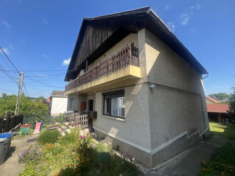 Eladó Ház 2096 Üröm Csókavár utca