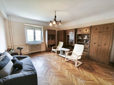 Eladó Lakás 2400 Dunaújváros , Dunaújváros belvárosában,51 m2-es,2 szobás tégla lakás eladó