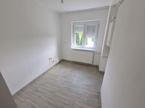 Eladó Lakás 8887 Bázakerettye 