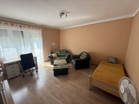 Kiadó Lakás 7623 Pécs 