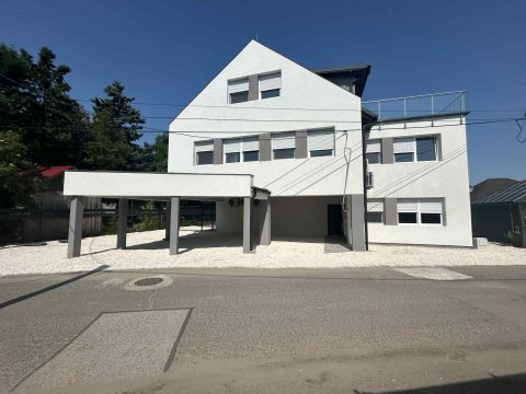 Eladó Lakás 2730 Albertirsa , Városközpontban 