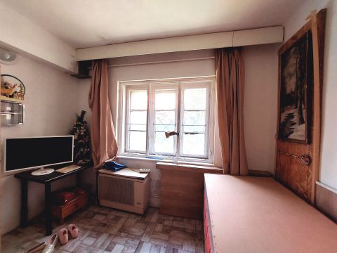 Eladó Ház 1097 Budapest 9. kerület 3 SZOBÁS SORHÁZI LAKÁS KERTTEL A 9. KERÜLETBEN!