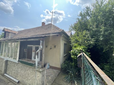 Eladó Ház 2143 Kistarcsa 