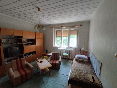 Eladó Lakás 8100 Várpalota 