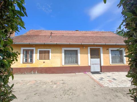 Eladó Ház 2750 Nagykőrös 