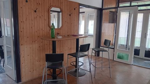 Kiadó Ház 5130 Jászapáti Városközpont!