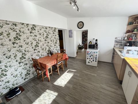 Eladó Ház 6044 Kecskemét SZIGETELT,FELÚJÍTOTT TÖBB lakásos HITELEZHETŐ családi ház!