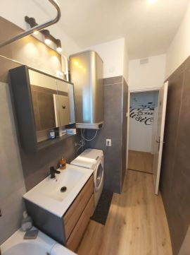 Eladó Lakás 1044 Budapest 4. kerület , 4.kerület, 2 szobás, felújított lakás  – azonnal költözhető